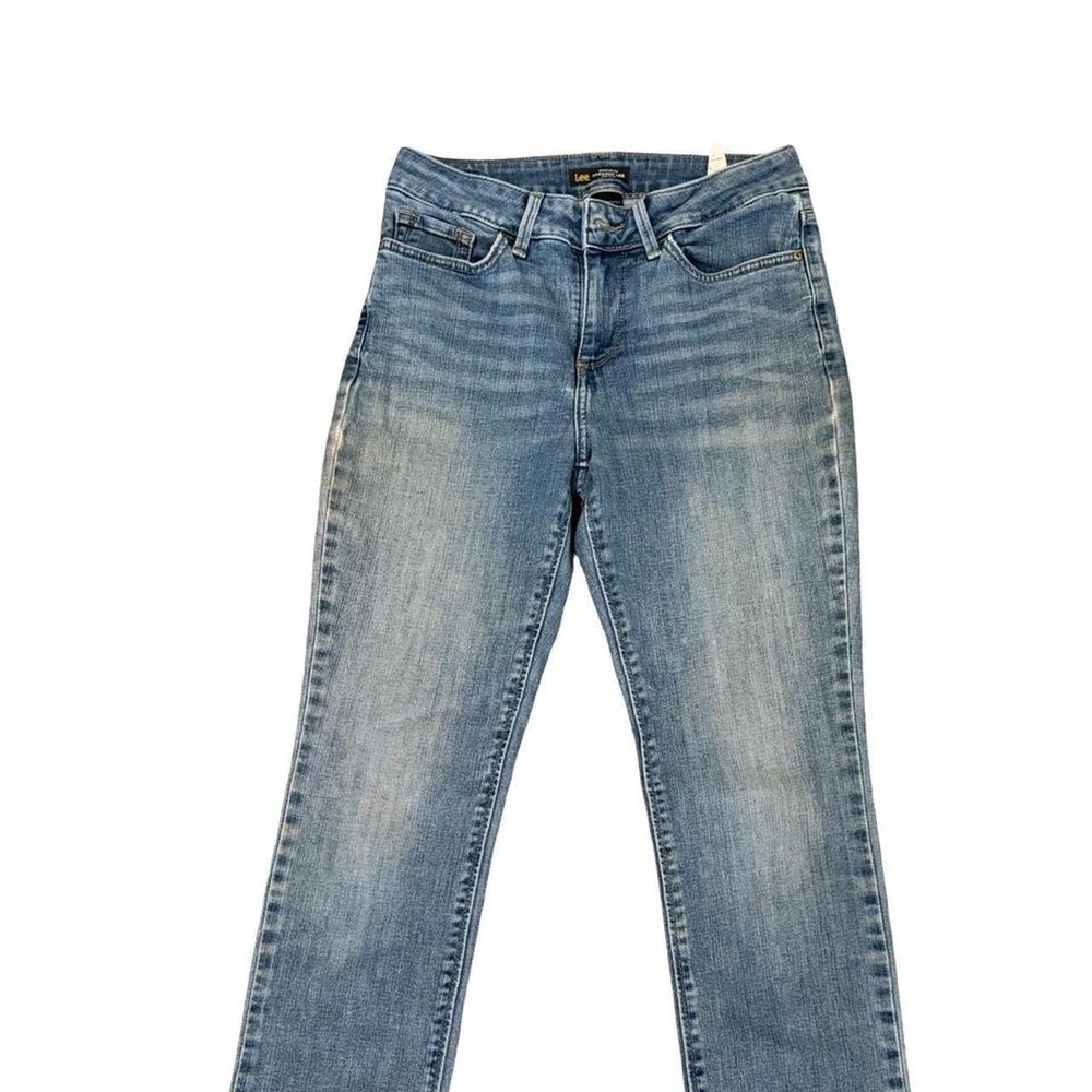 Lee Secretly Shapes Straight Leg Jeans Medium Wash Mid Rise Denim Regular Fit